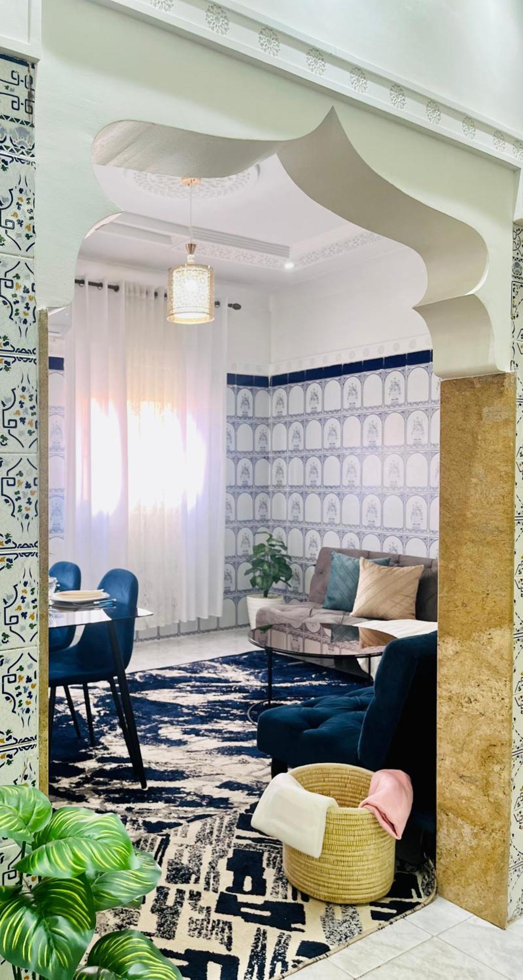 Apartment With Ac, Patio And Rooftop Appartement Climatise Avec Patio Et Toit Terrasse 马拉喀什 外观 照片