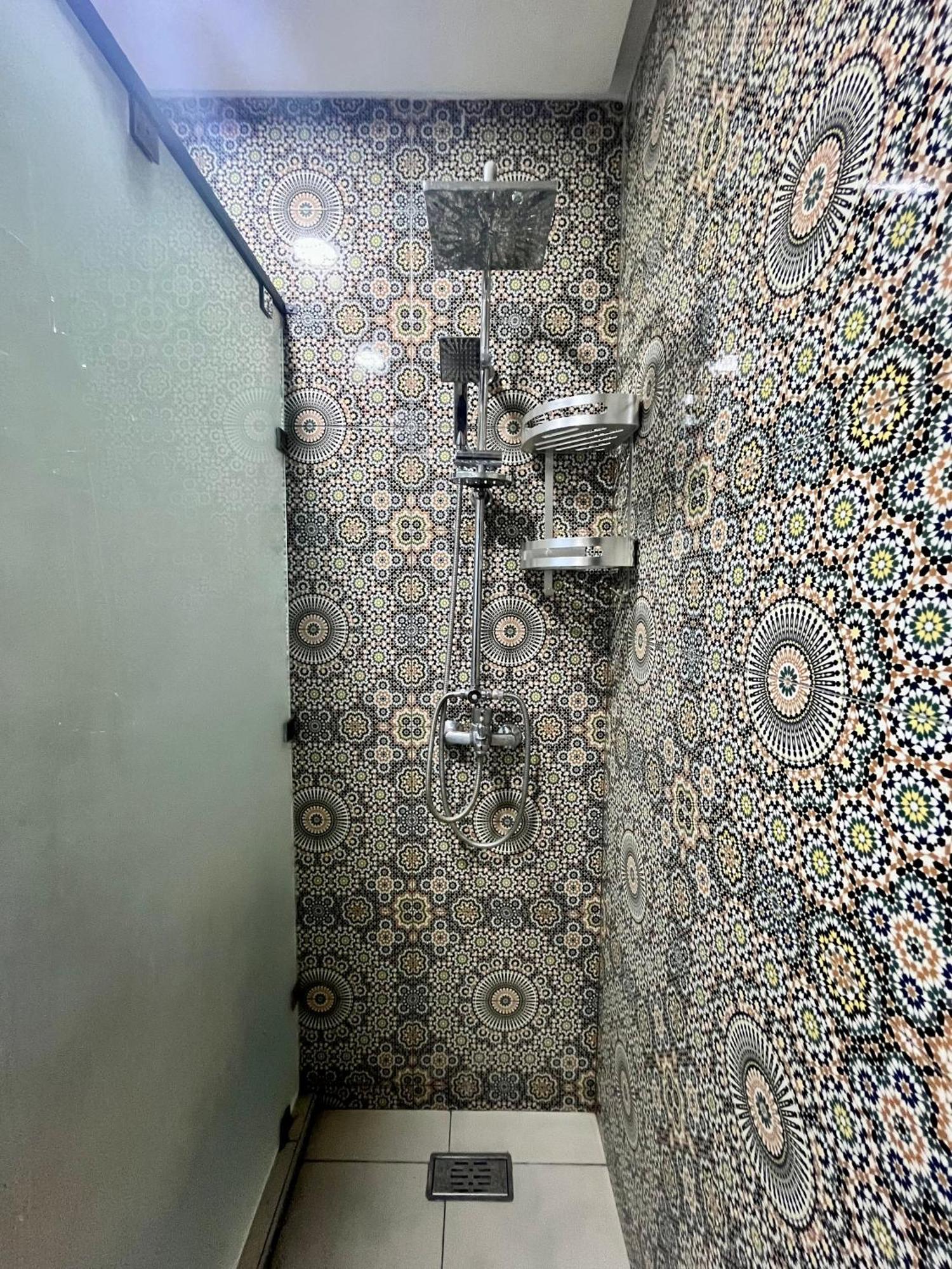 Apartment With Ac, Patio And Rooftop Appartement Climatise Avec Patio Et Toit Terrasse 马拉喀什 外观 照片